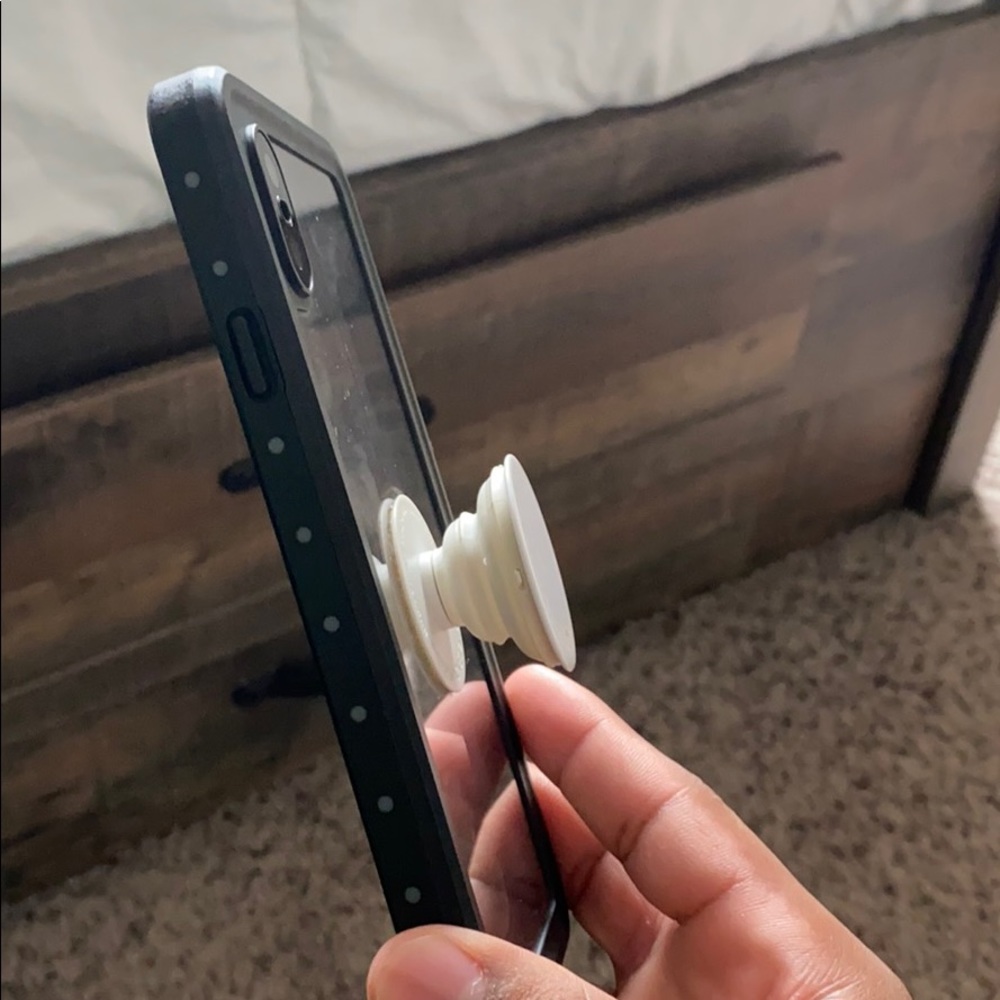 iPhone 8+ case - Picture 2 of 2